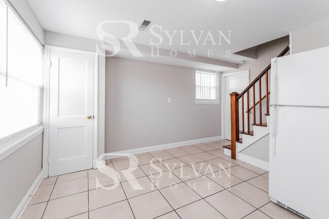 Building Photo - Prepare to be impressed by this 3 bedroom,...