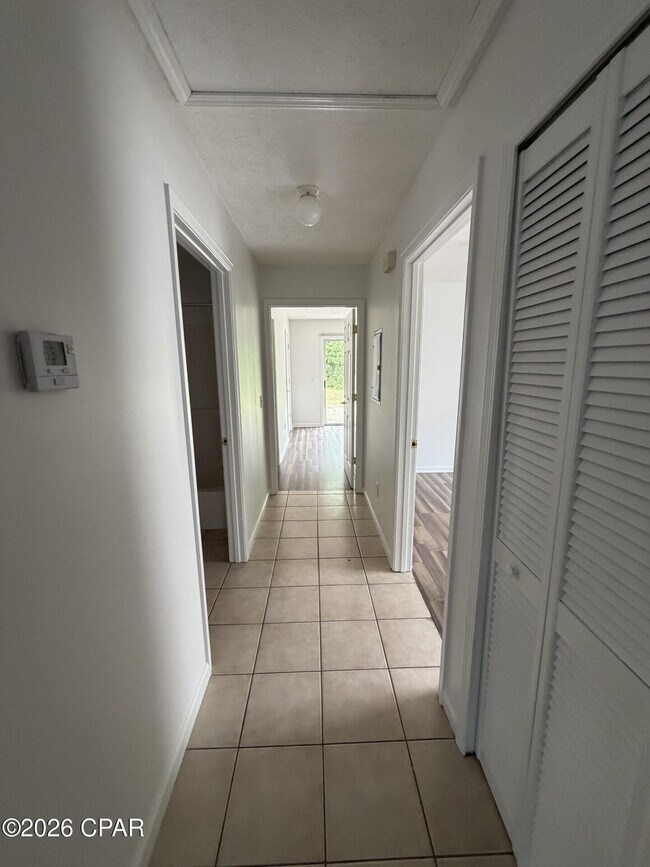 Foto del edificio - 2613 Lagoon Knoll Dr