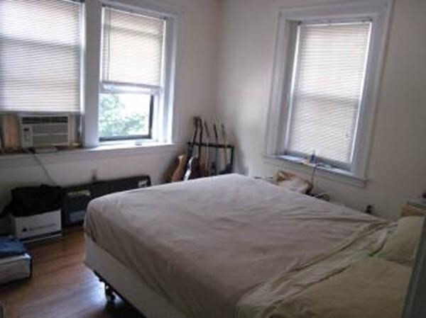 Foto del edificio - 586 Washington St