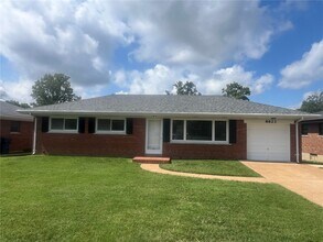 Building Photo - 8623 Villa Crest Dr