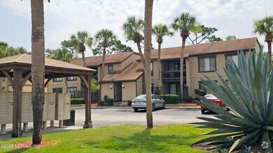 Building Photo - 7767 Las Palmas Way