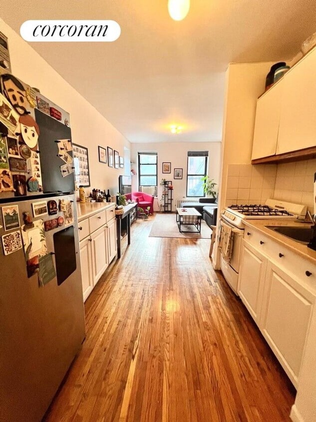 Primary Photo - 301 E 88th St