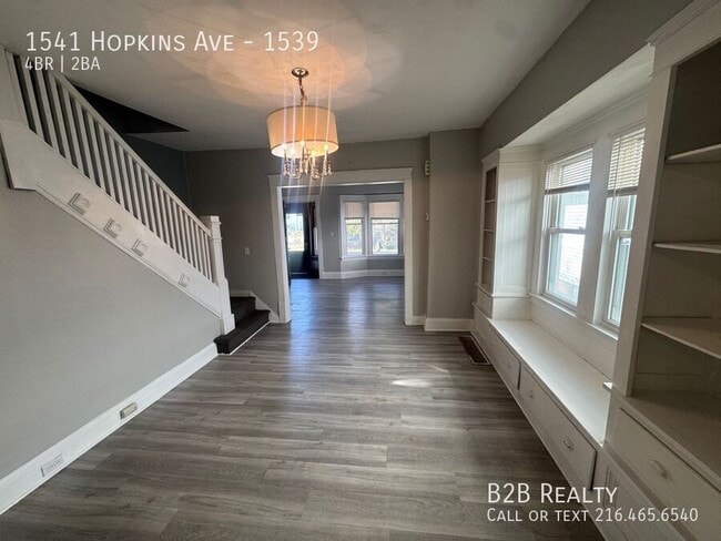 Building Photo - 1541 Hopkins Ave