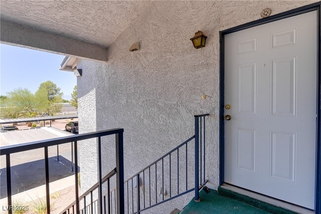 Building Photo - 1607 Justin Ct