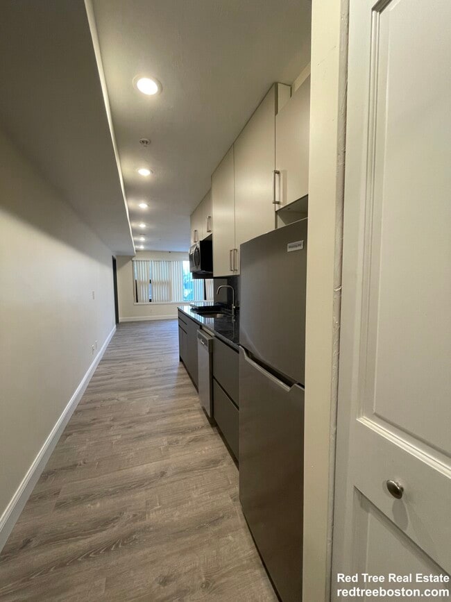 Photo - 1028a Commonwealth Ave Apartment