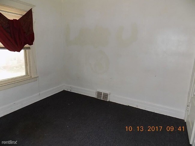 Foto del edificio - 9504 Mitchell St