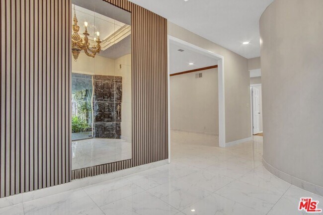 Foto del edificio - 11410 Canton Dr