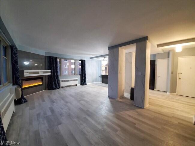 Foto del edificio - 11820 Edgewater Dr