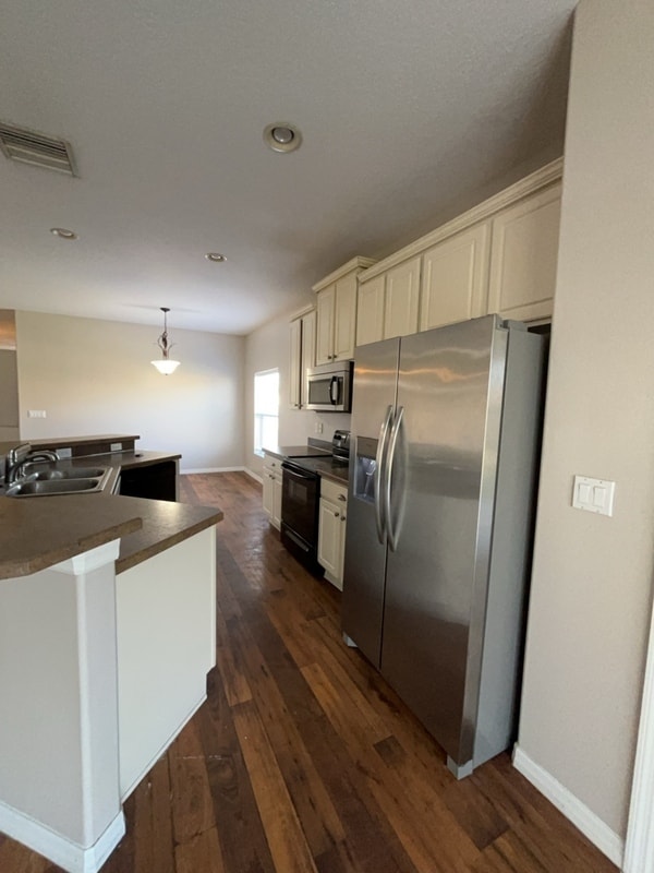 Building Photo - 6001 Forest Ridge Ln