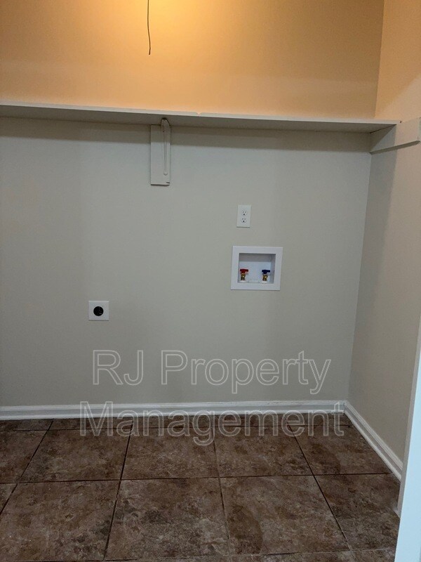 Foto del edificio - 4350 Ann Arbor Ln