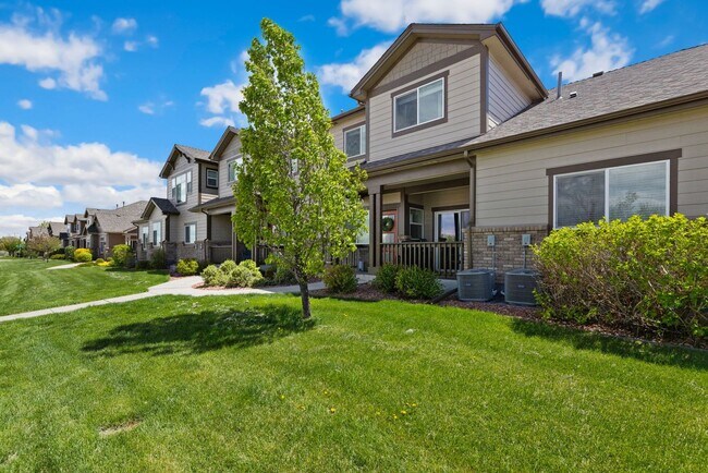 Foto del edificio - 2 Bed 3.5 Bath Townhome in Fort Collins!