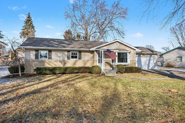 Foto del edificio - 6316 Belmont Pl