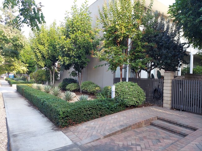 Foto del edificio - 4224 W Kling St