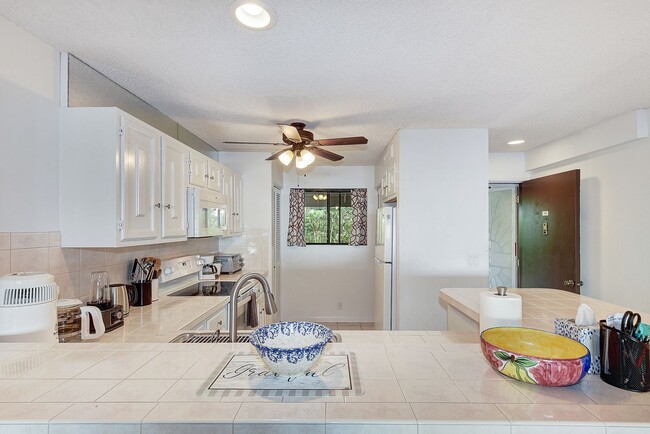 Building Photo - Introducing Your Ideal Getaway in Kailua K...
