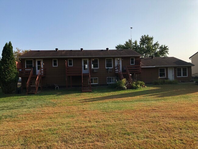 Building Photo - 794 Dutchman Dr