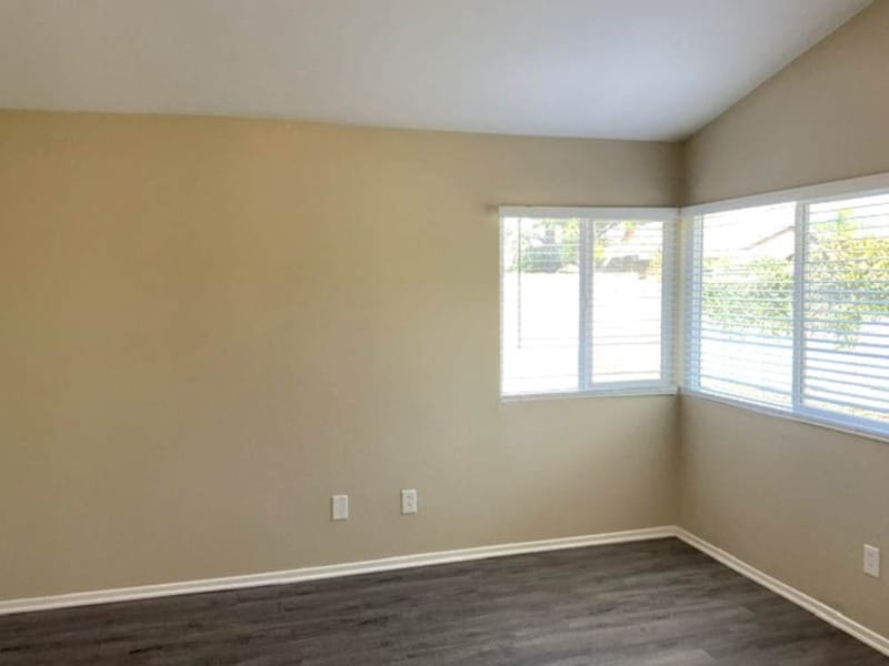 Foto principal - 903 N Forest Ave