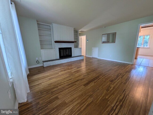Foto del edificio - 965 Chester River Dr