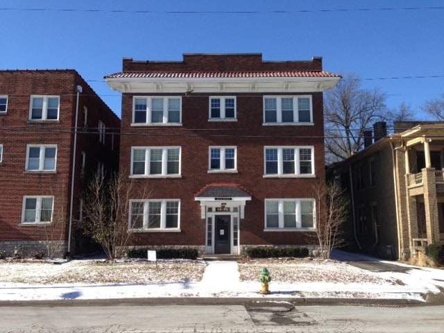 Primary Photo - 256 E High St