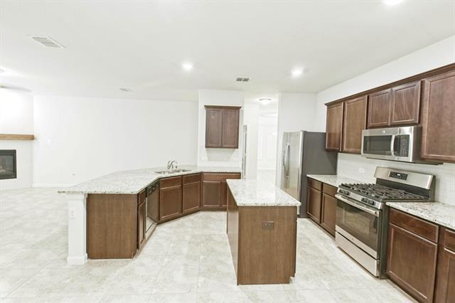 Building Photo - 228 Copper Switch Dr