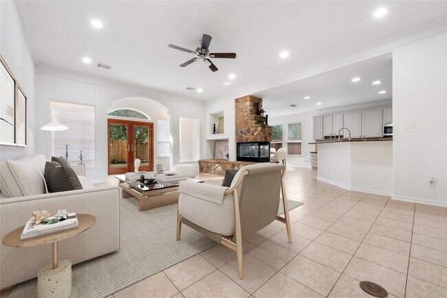 Foto del edificio - 9535 Empress Crossing Dr