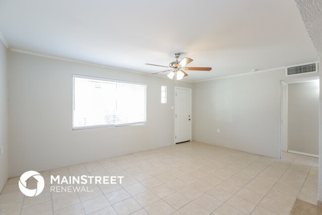 Building Photo - 608 W Mission Ln