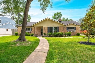 Building Photo - 4034 Shady Springs Dr