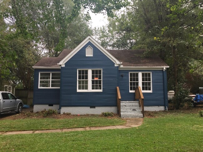 Photo - 475 E Ridgeway St House