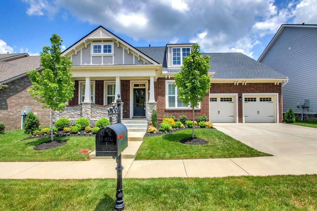 Photo - 725 Newcomb St (Franklin, TN)