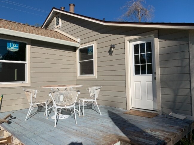 Foto del edificio - 123 Adam Ave