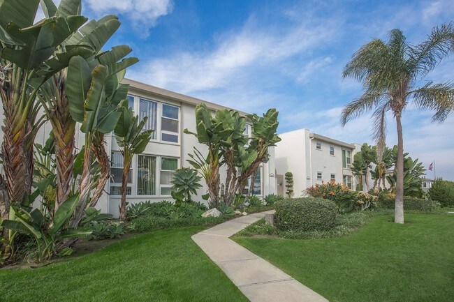 Sea Breeze Apartments At The Beach Redondo Ca Building Photo Sea Breeze Apartments At The Beach