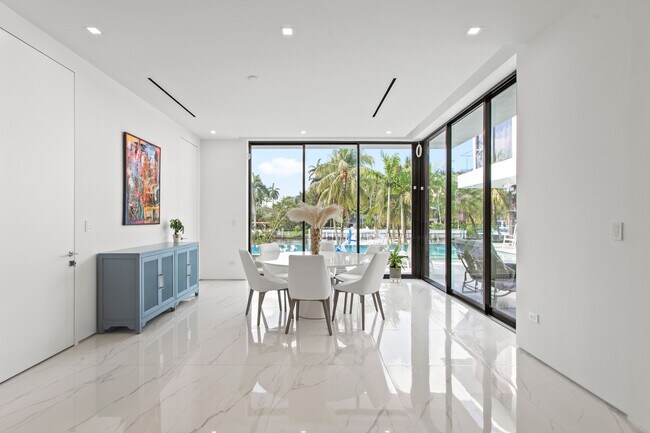 Foto del edificio - 922 NE 78th St