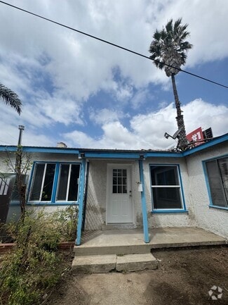 Building Photo - 1663 Del Amo Blvd