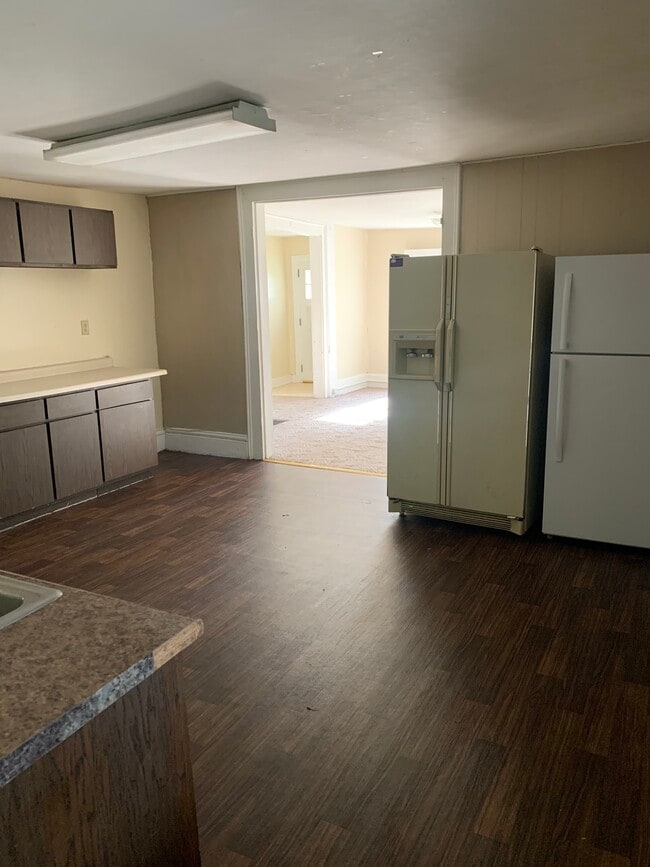 Building Photo - 603 2nd Ave