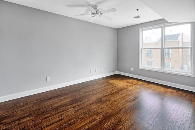 Foto del edificio - 725 Jefferson St