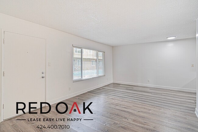 Foto del edificio - Cheerful Two Bedroom with Included Kitchen...