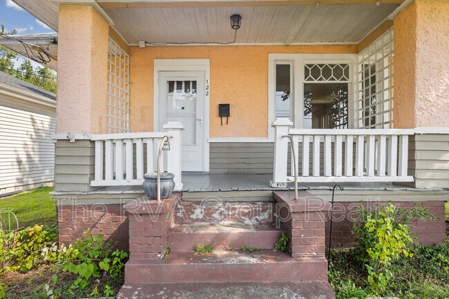 Foto del edificio - 122 W Westover Ave