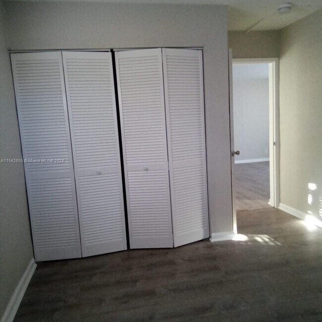 Foto del edificio - 1710 NW 9th St