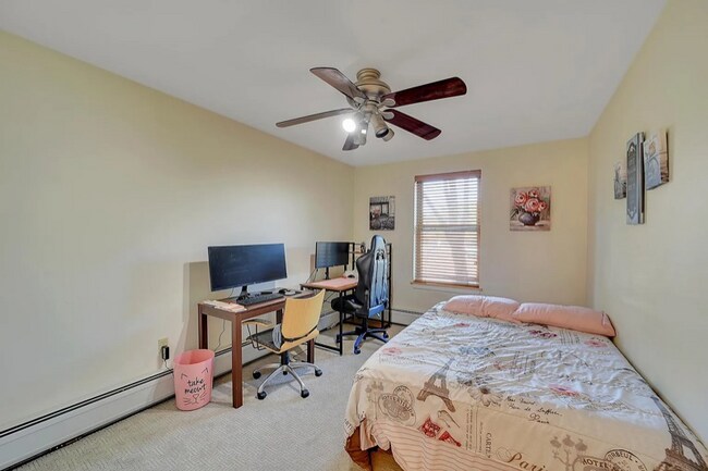 Foto del edificio - 409 Farrell St