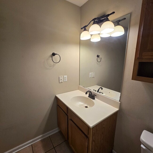 Foto del edificio - 2 Bedroom 1 Bath Condo Style Apartment