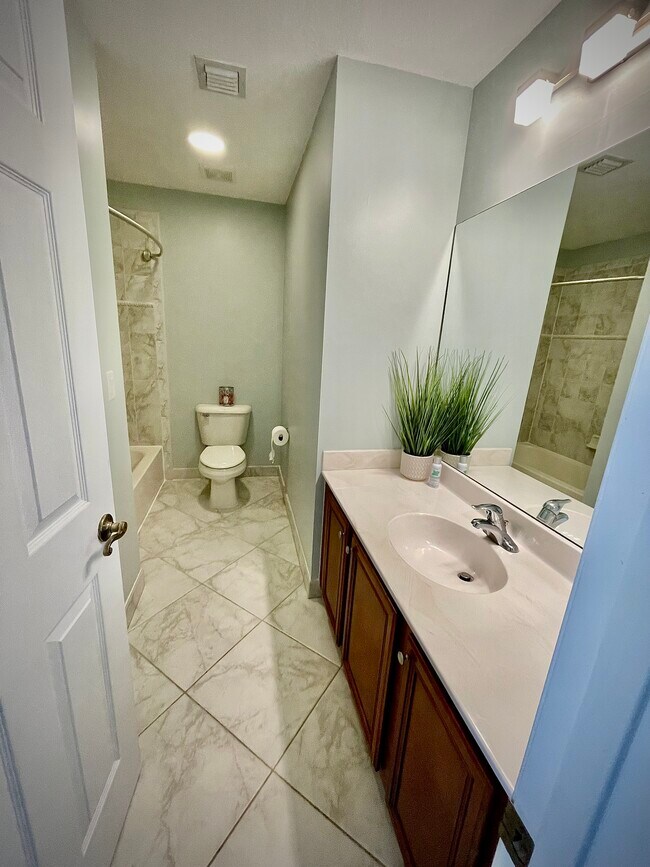 5903 Royal Way, Tamarac, FL 33321 Townhome Rentals in Tamarac FL