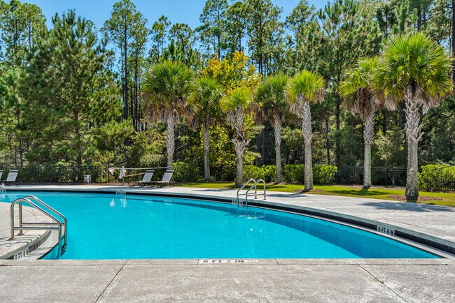 Foto del edificio - 384 Date Palm Ln