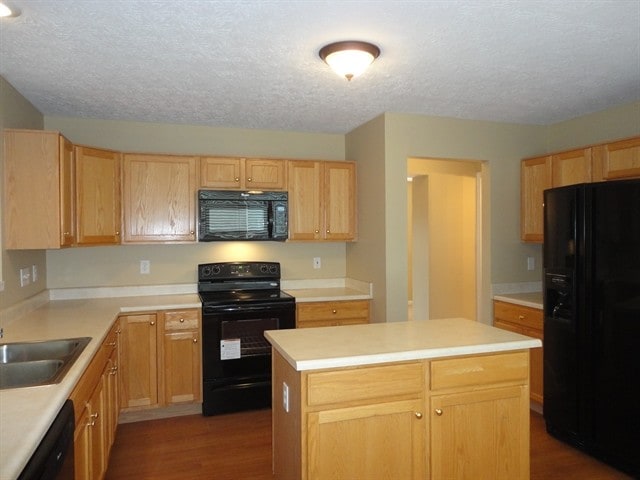 Building Photo - 4073 Sherbourne Dr