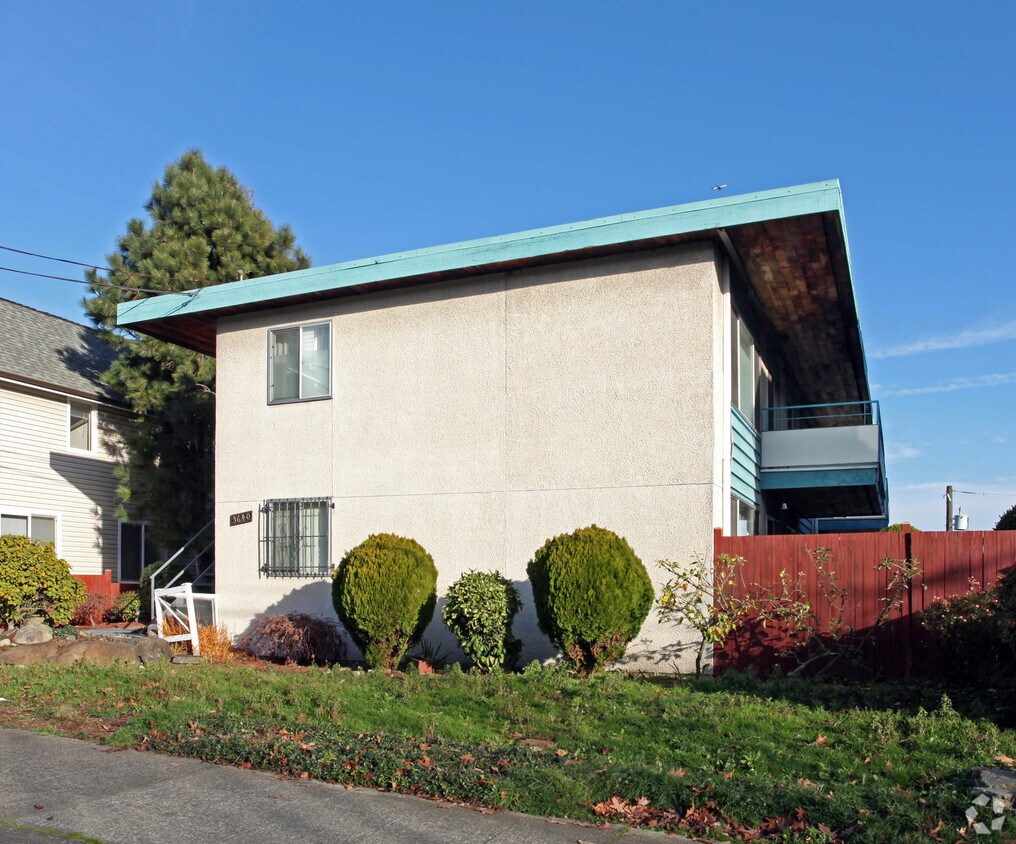 Building Photo - 3640 Whitman Ave