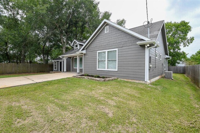 Foto del edificio - 6718 Greg St