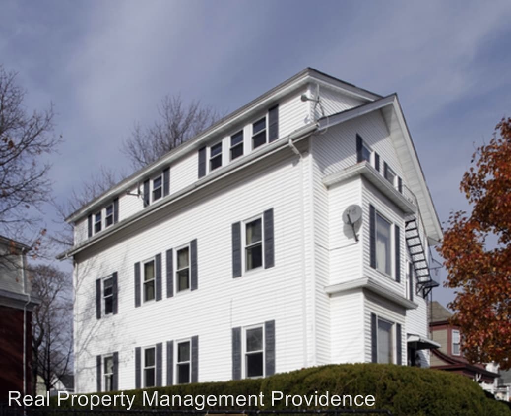 171 Garden St, Pawtucket, RI 02860 Room for Rent in Pawtucket, RI