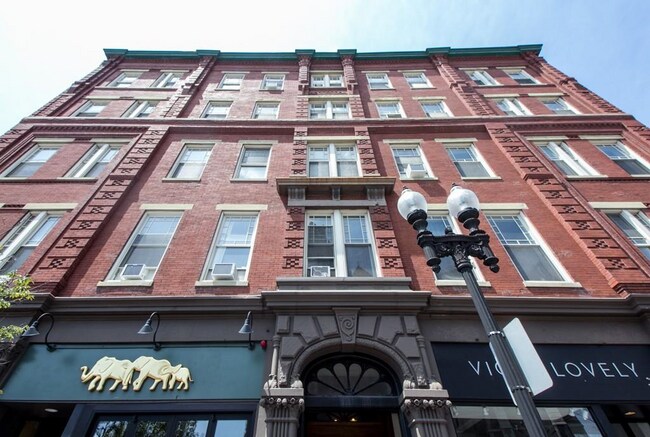 Foto del edificio - 1411 Washington St