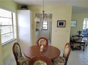 Building Photo - 5211 SE Sea Island Way