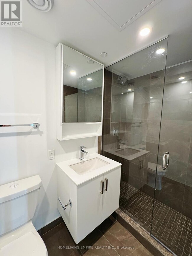 Building Photo - 88 Queen St E