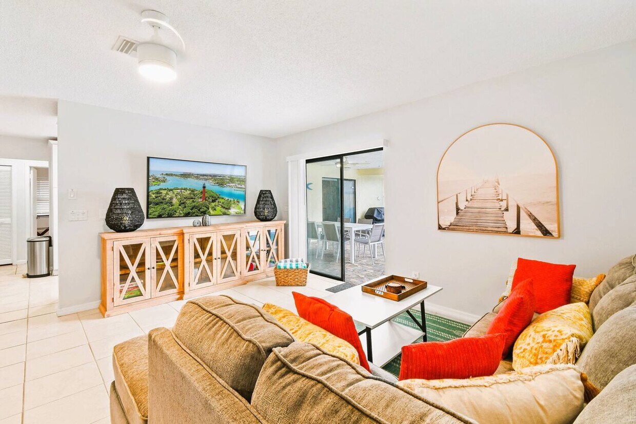 Foto principal - 9126 E Highland Pines Blvd