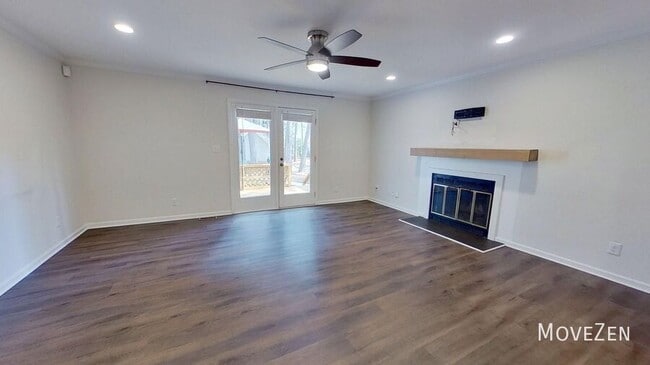 Building Photo - 5622 Darrow Dr